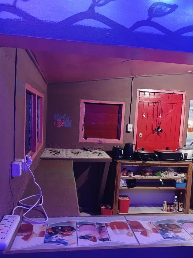 Backpackers Cozy Camping Vibe SeaSide HomeStay with Airport Shuttles - 4