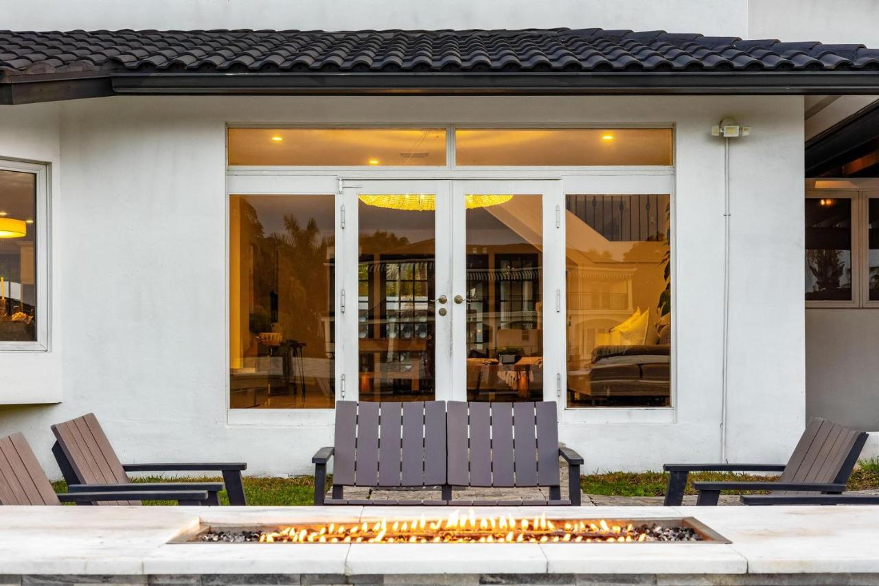 Villa Asher - Waterfront with dock - 2