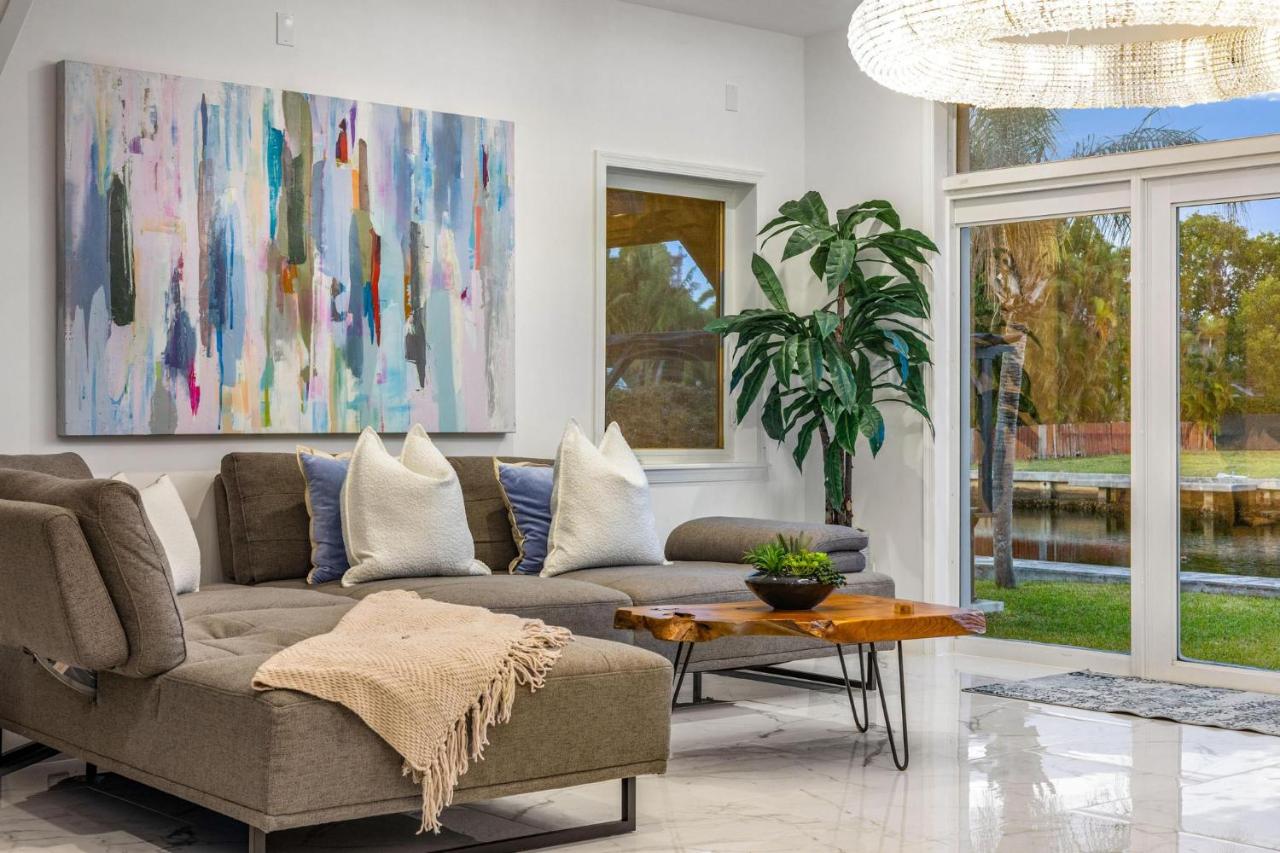 Villa Asher - Waterfront with dock - 5