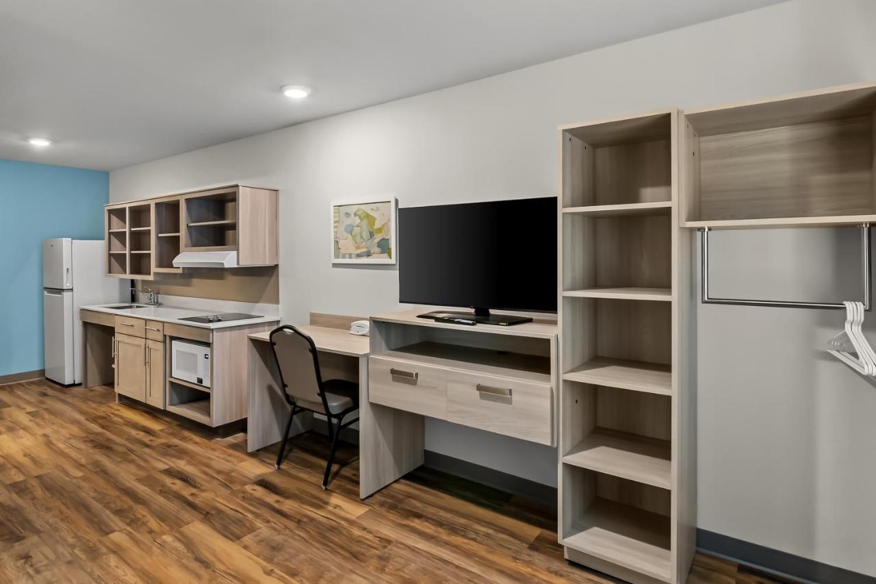 WoodSpring Suites Newington — photo 4