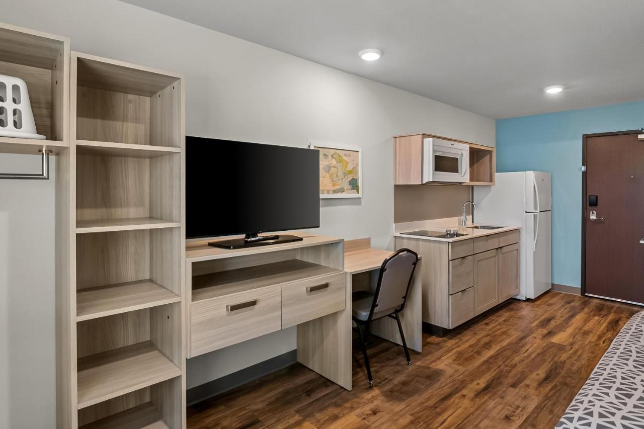 WoodSpring Suites Newington — photo 18