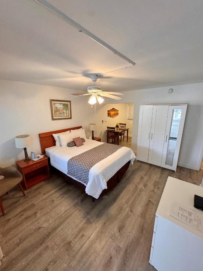 Coral Key Inn — photo 24