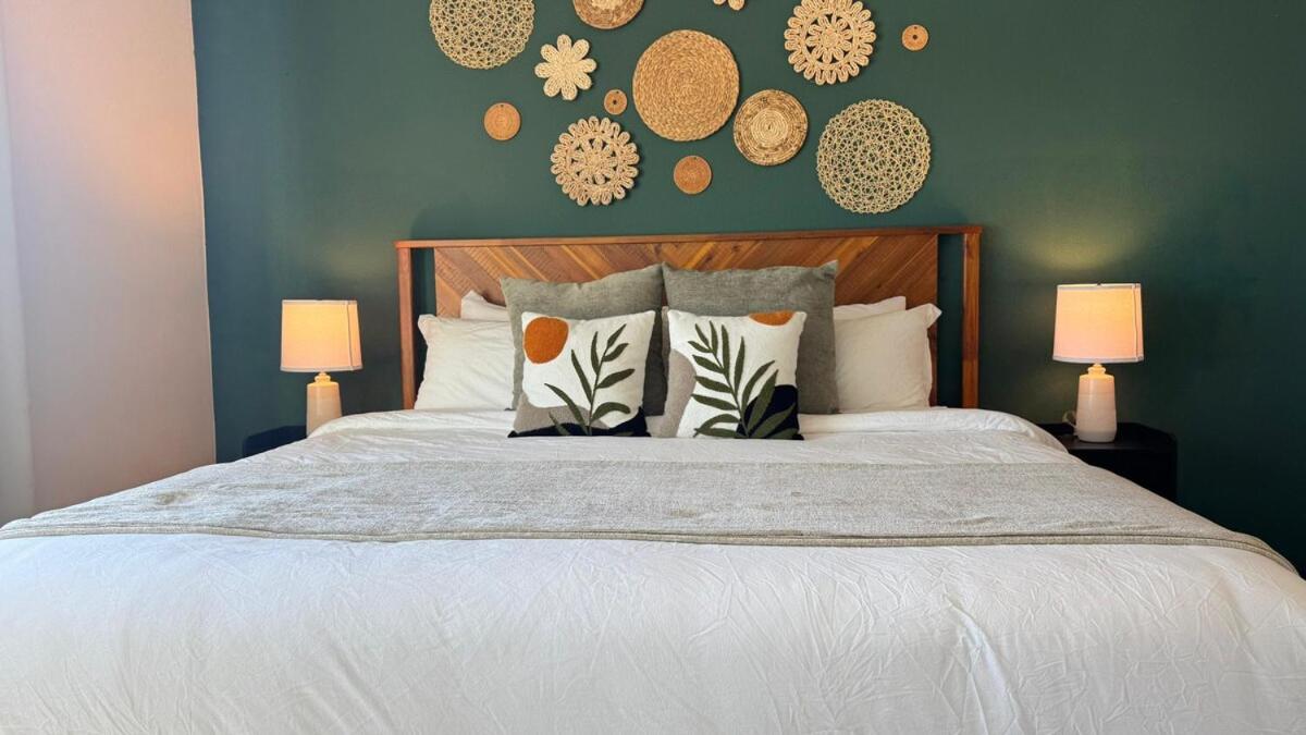 West Hollywood Cozy 1BR Free Parking, Pool & Gym - 2