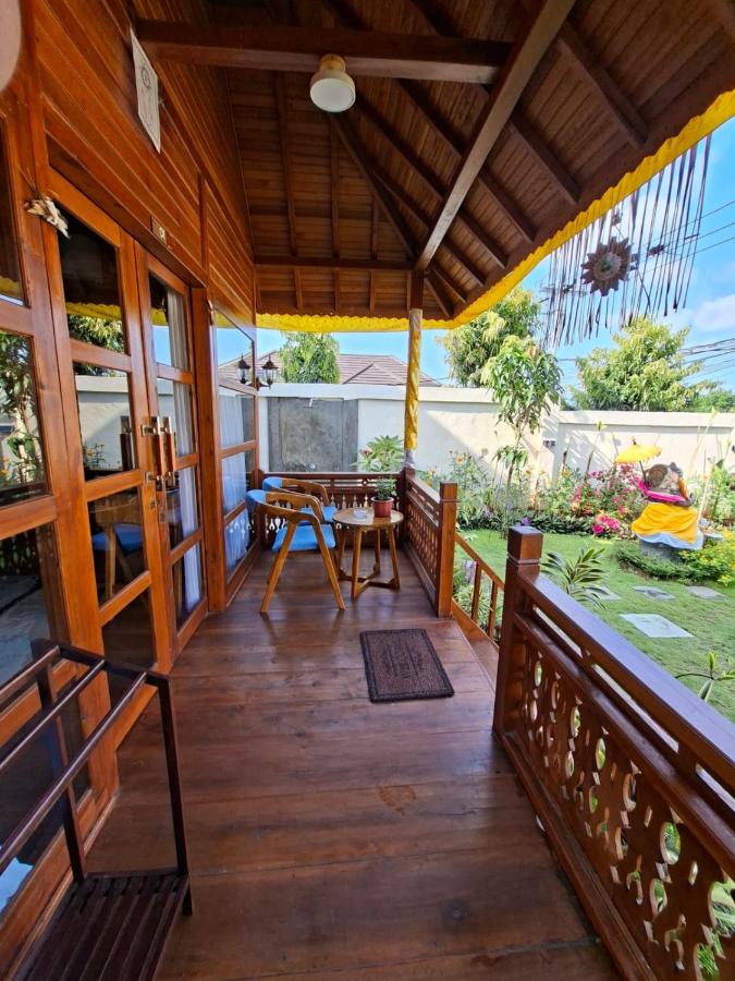 Orange wooden homestay - 5