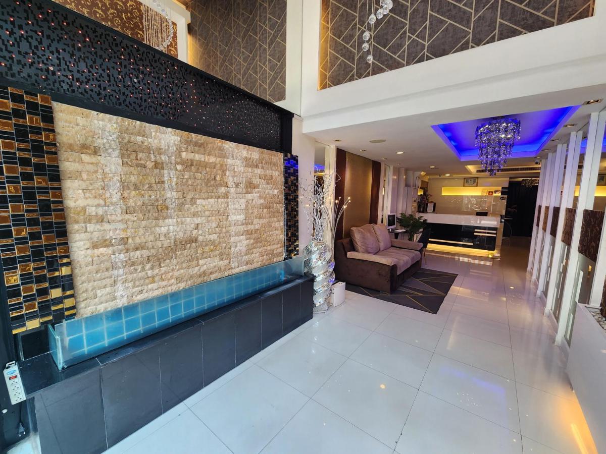 Masters Suites Hotel - 2