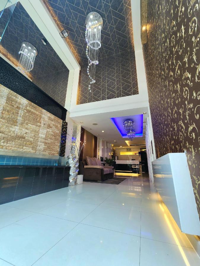 Masters Suites Hotel - 4