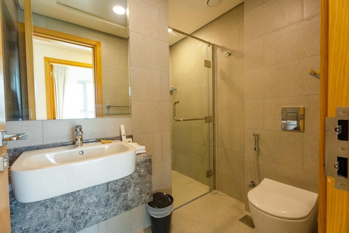 Bright and Spacious 2BR Panoramic Views Sleeps 7 to 8 Guest - 3