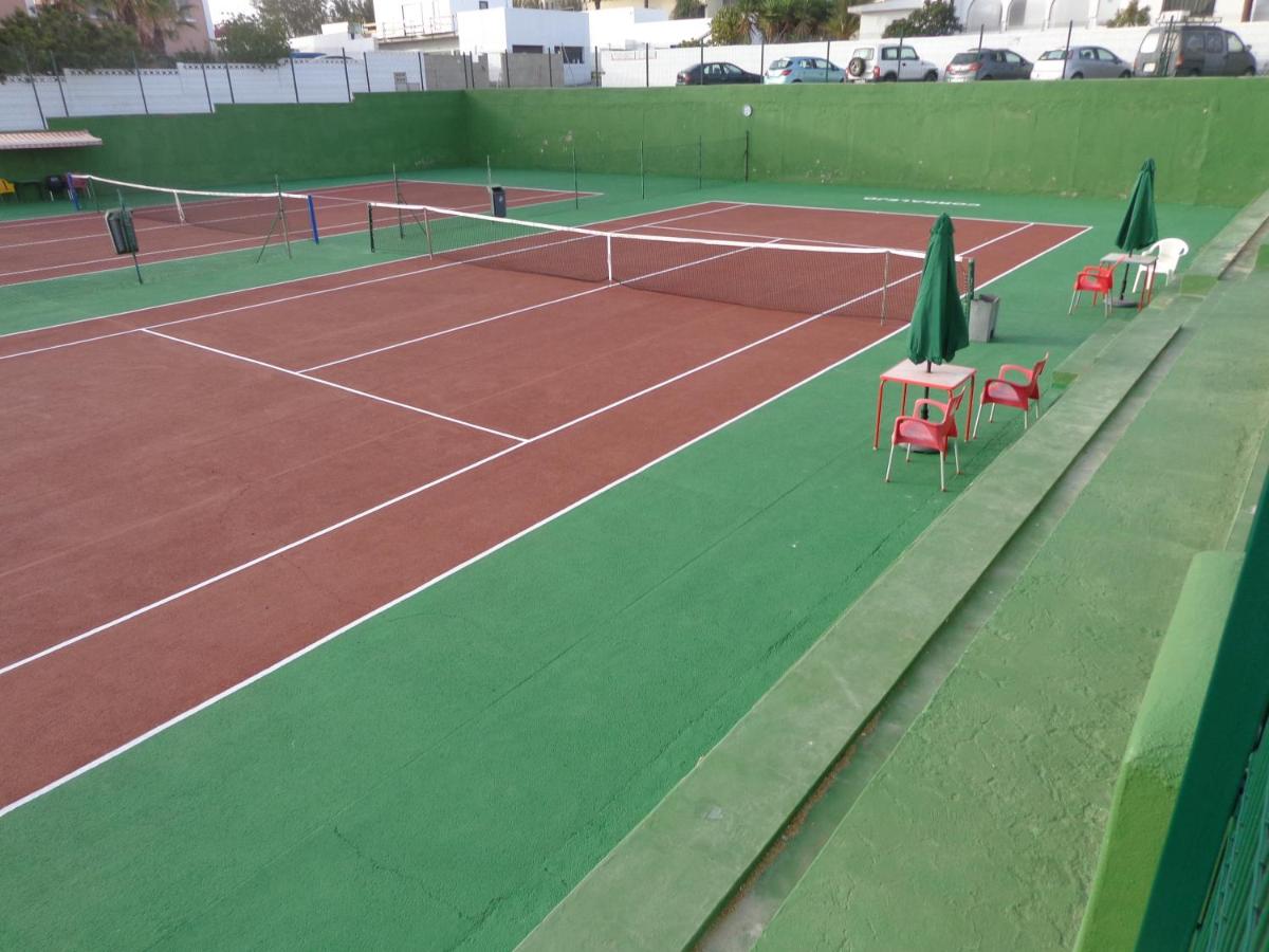Korty tenisowe: Habitaciones Residencial Corralejo Centro Playa