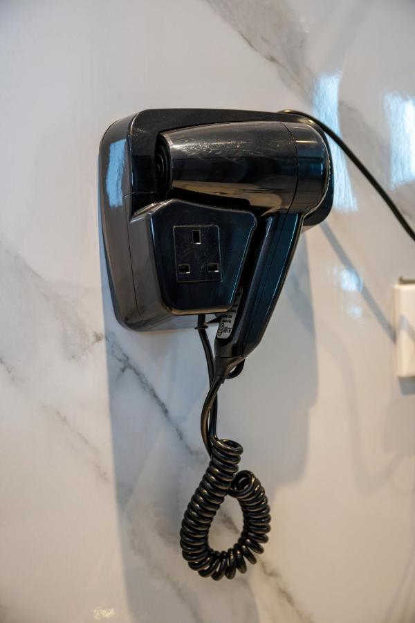 C-side Studios - newly fully renovated beachfront residence with rooftop jacuzzi - 5