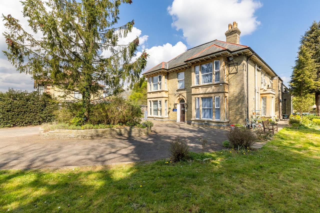 Shelford Lodge - 2