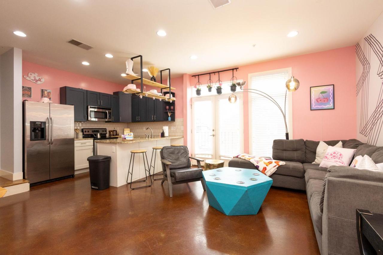 Pink Experience - West End Broadway & Restaurants