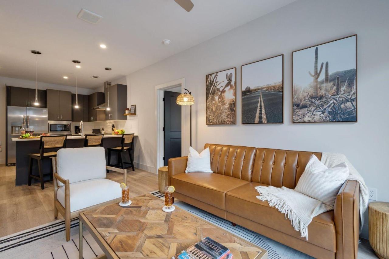 Savanna - Heart of Midtown - Odyssey at the Park