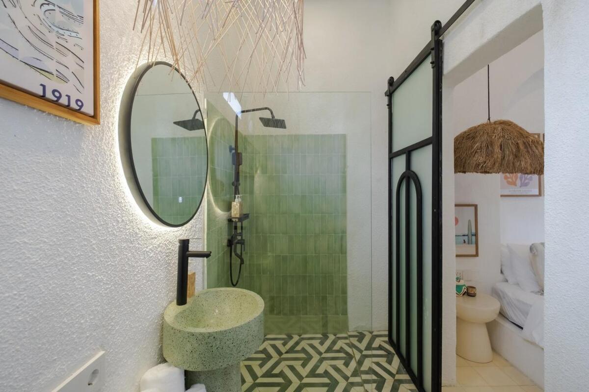 Ocean View 4BR Design Villa with Lap Pool & Rooftop Jacuzzi - 3