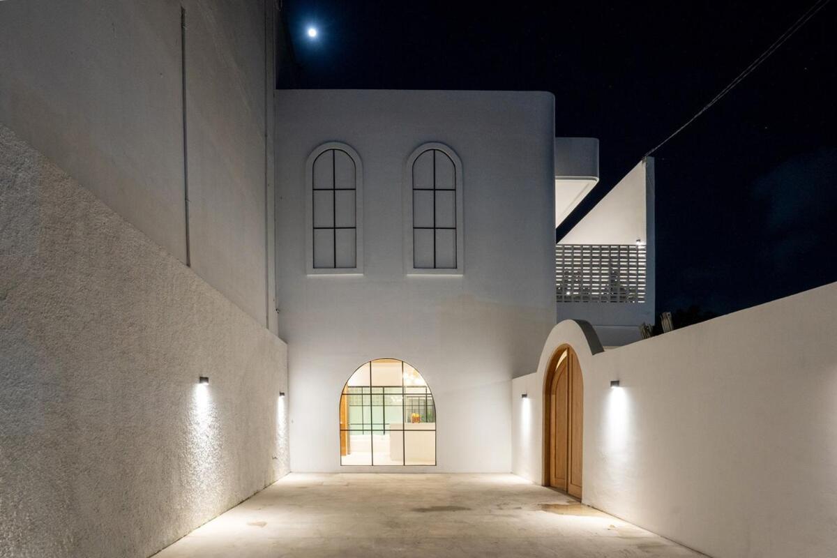 Leva Villa - Luxury 3BR Jimbaran - 2