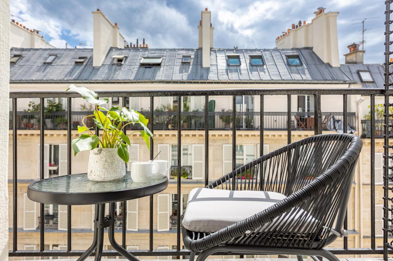 Le White by Sweett - 2