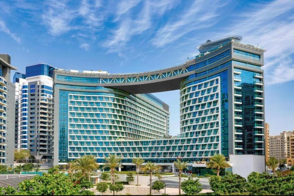 Chic Studio with Beach & Rooftop Pool Access