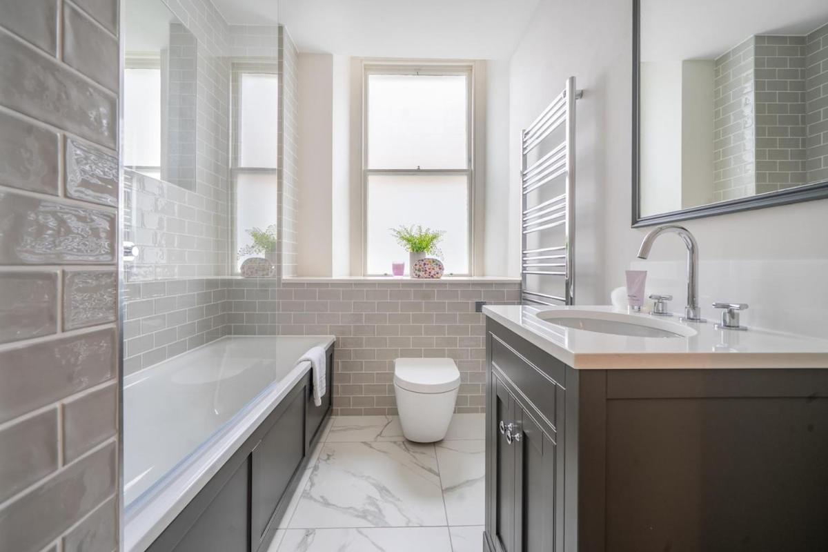 Stylish City-Centre Flat with Double Bed - 4