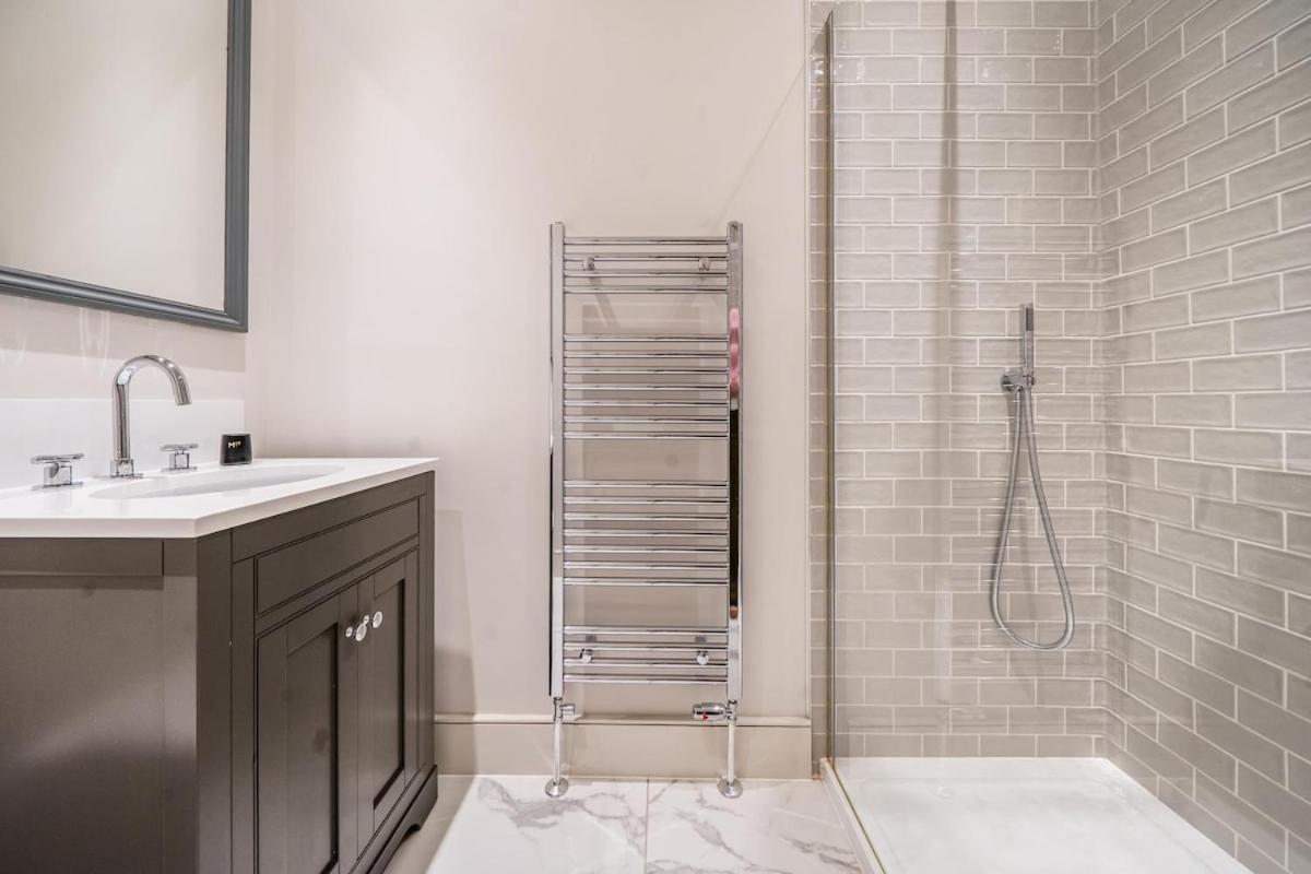 Modern Comfort in a Classic Bath Setting - 5