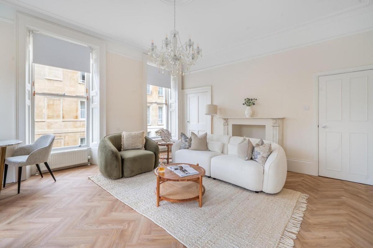 Bright and Spacious 1BR in Bath's Iconic Centre - 5