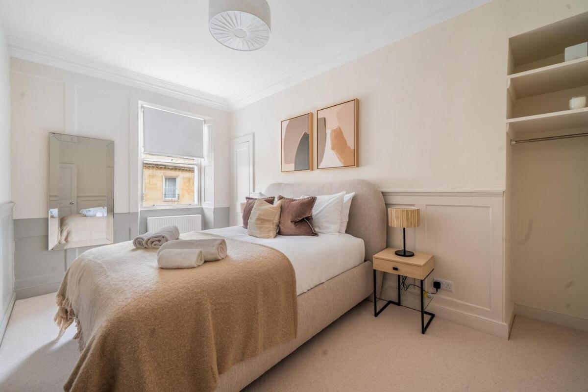 Romantic Getaway Apartment in Central Bath - 5