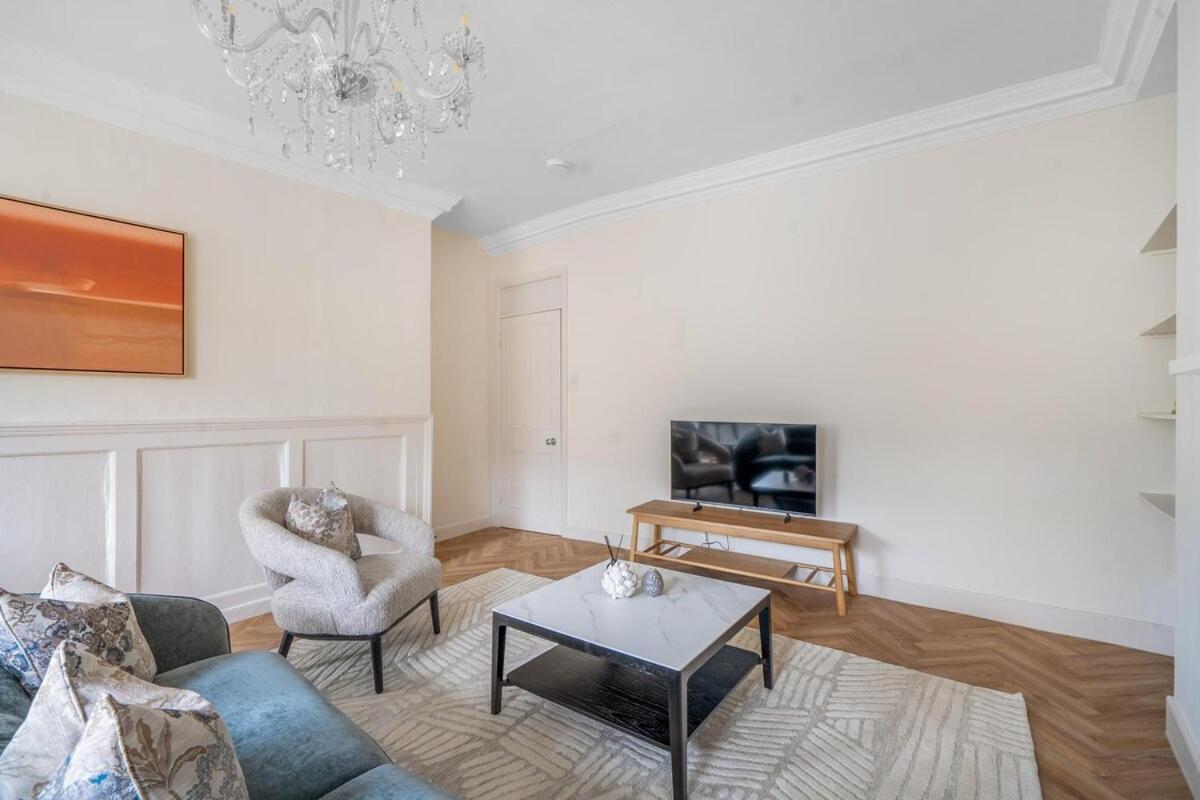 Prime Location! 1-Bed Flat Near All Attractions - 5