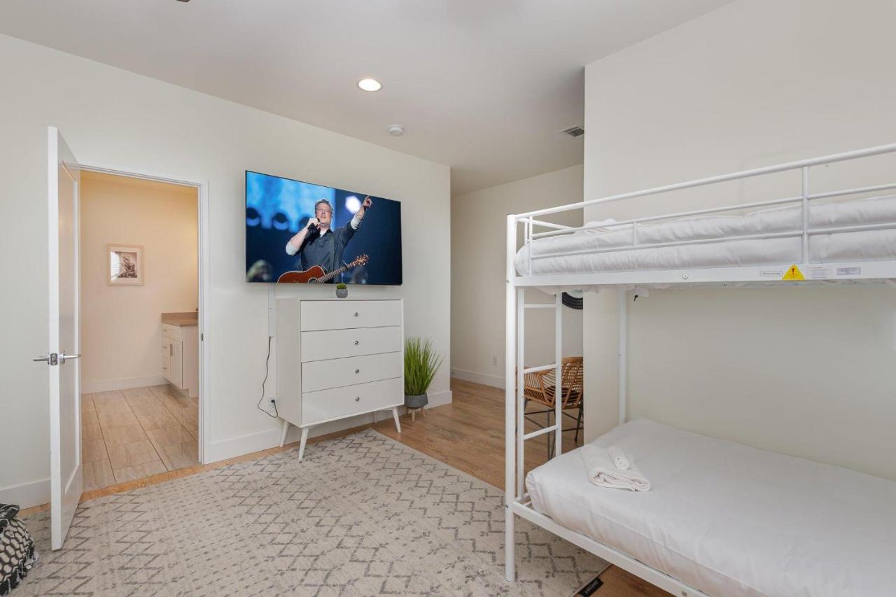 Citrine-Private Patio & Balcony-Near Germantown - 5