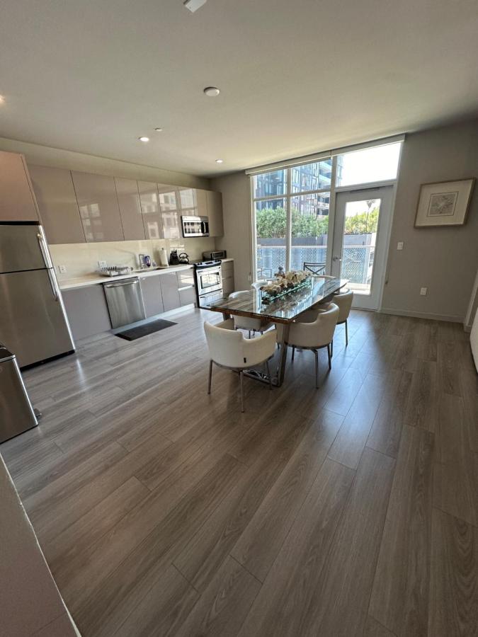 Luxury 2BR Apt with balcony!! - 5