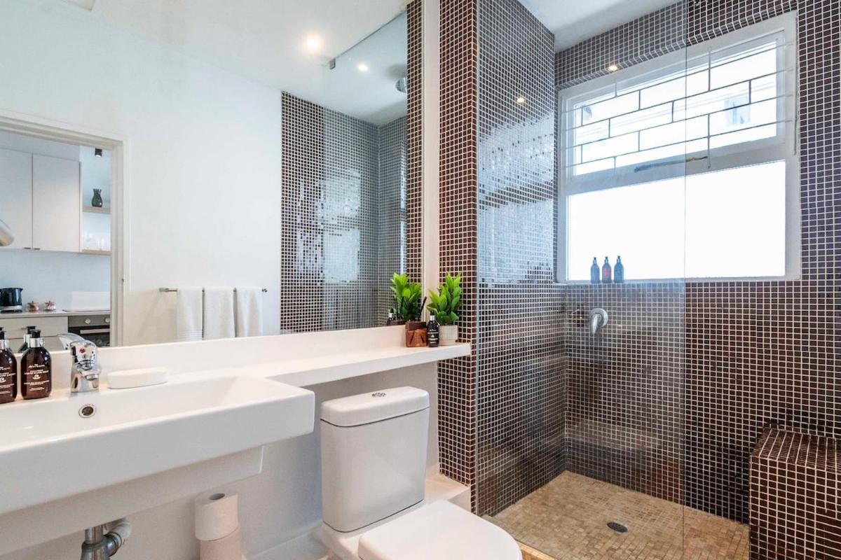 Elegant Serenity in heart of Seapoint - 3