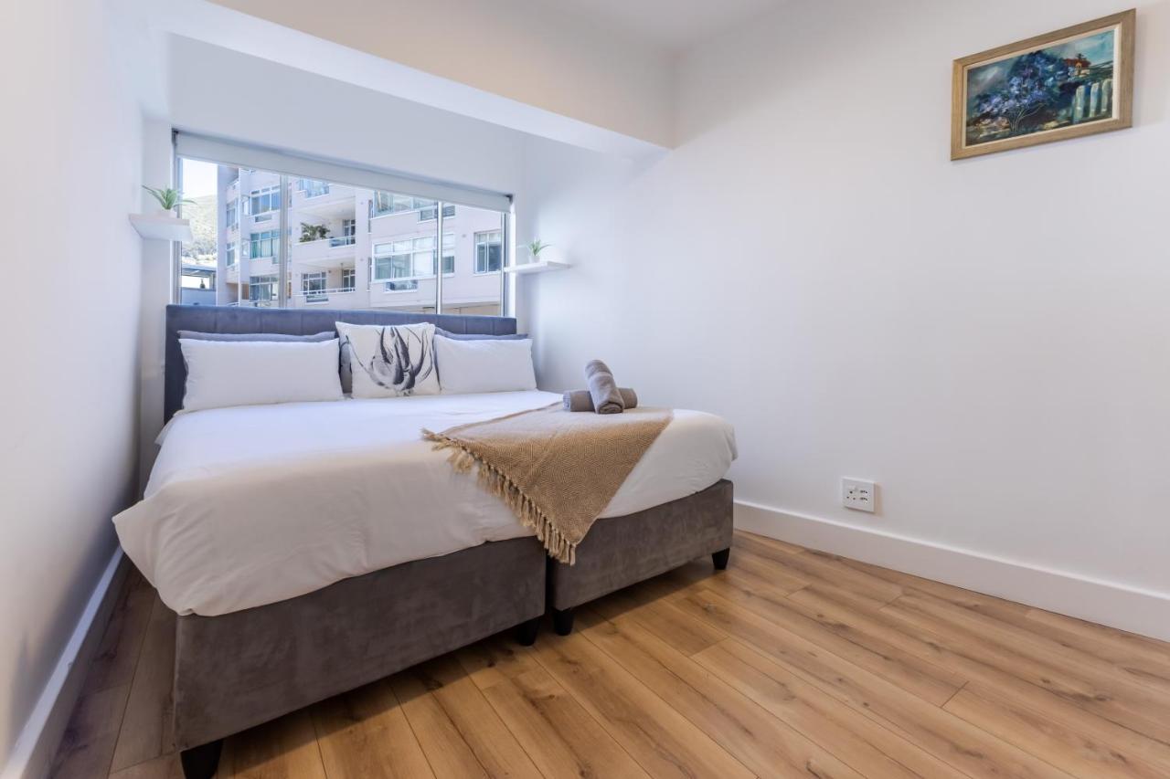 Beachfront stunning sea views - 5