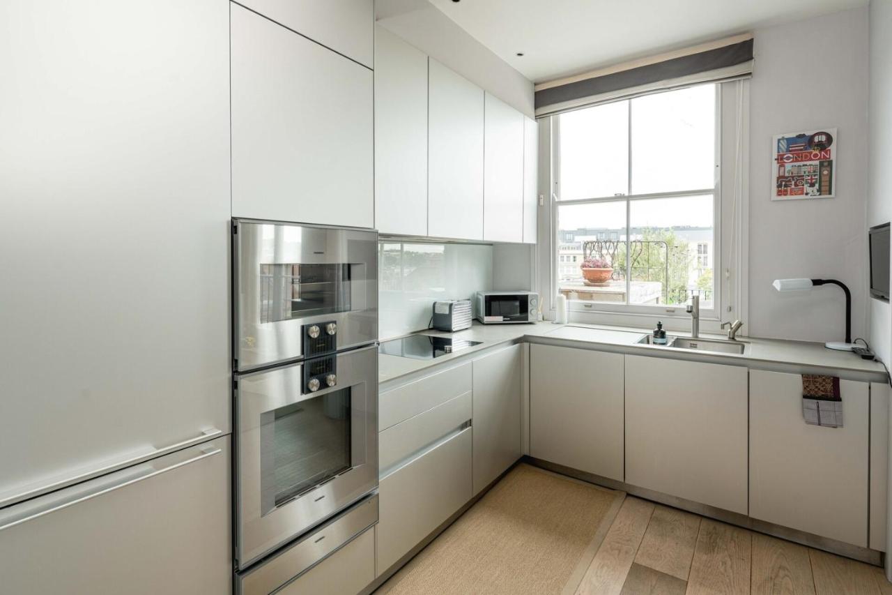 Central London Haven: Stylish 2-Bedroom Penthouse - 3