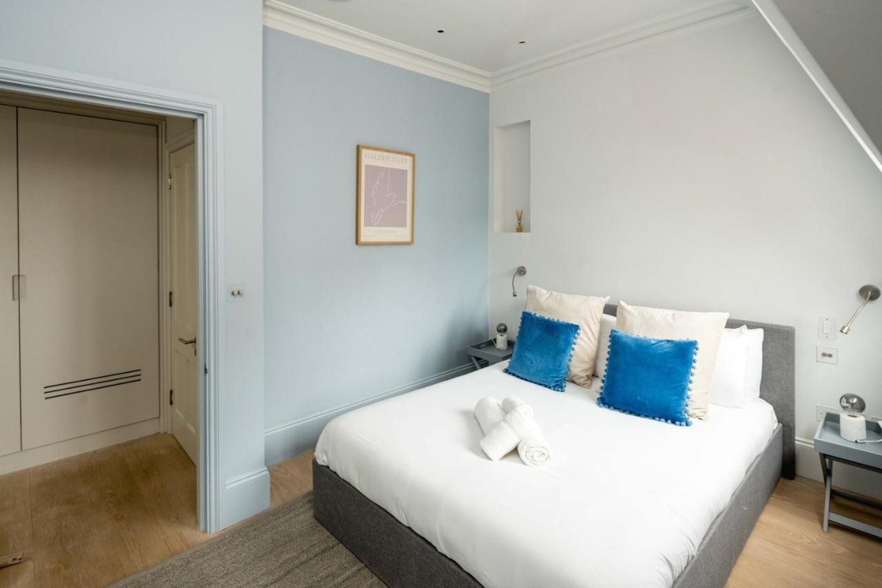 Central London Haven: Stylish 2-Bedroom Penthouse - 5