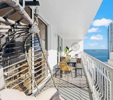Brickell Best Balcony - 32nd Floor - Luxe Waterfront & City Views - Amazing Furnished Balcony - Walk-Water-WiFi - 3