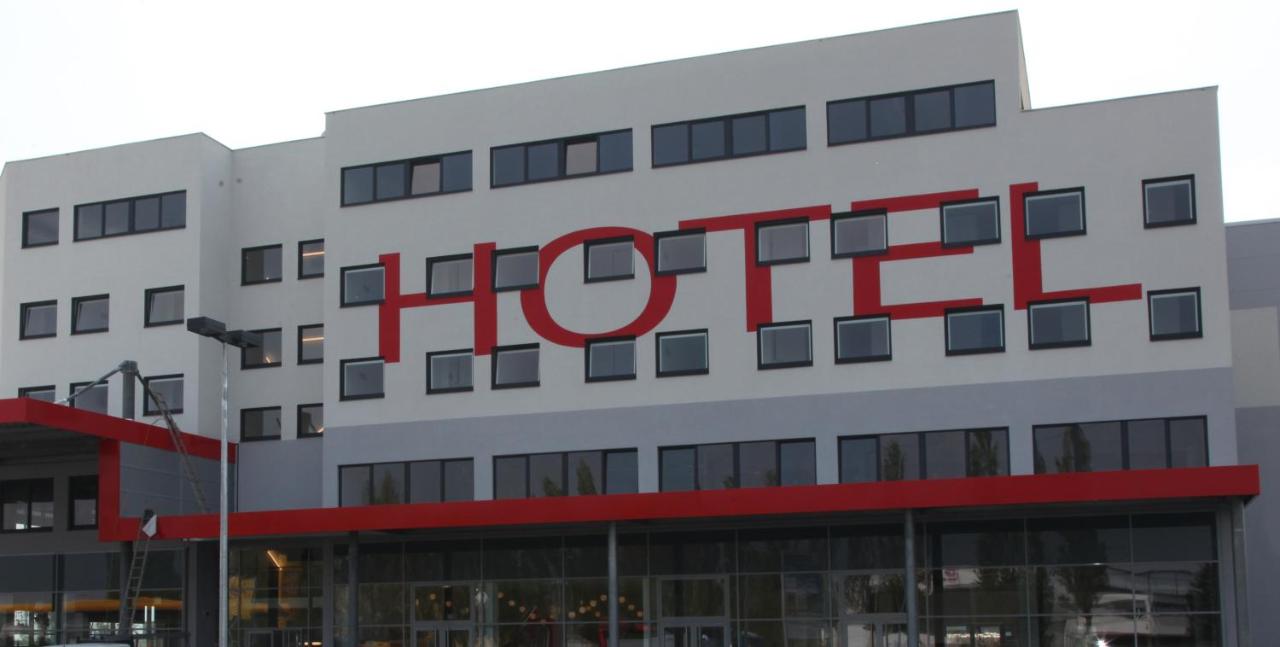 HB1 Budget Hotel - contactless check in photo