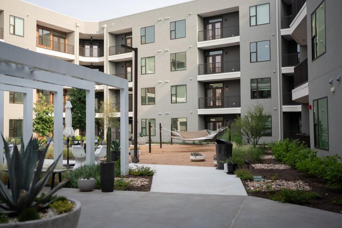 Casita Lonestar - Pool Views plus Free Parking - 2