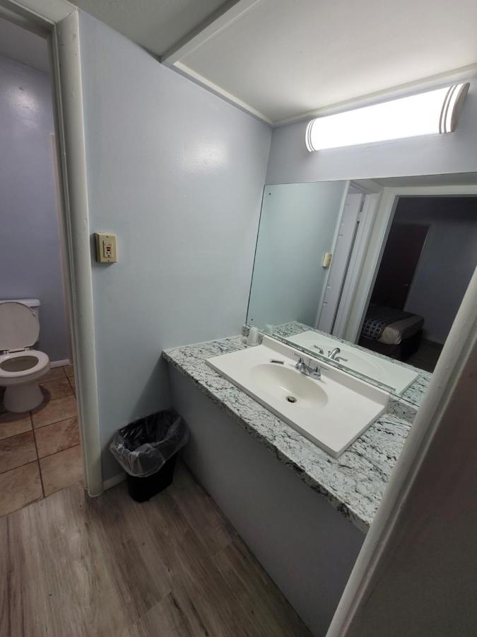 Lamplighter Inn — photo 16