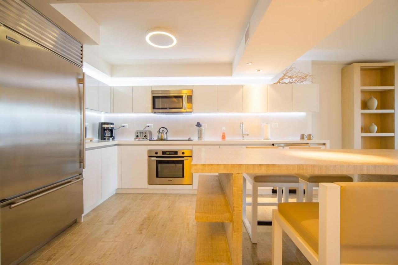 Amazing View 1 Hotel Corner Unit 1BR/1BA w Balcony - 3