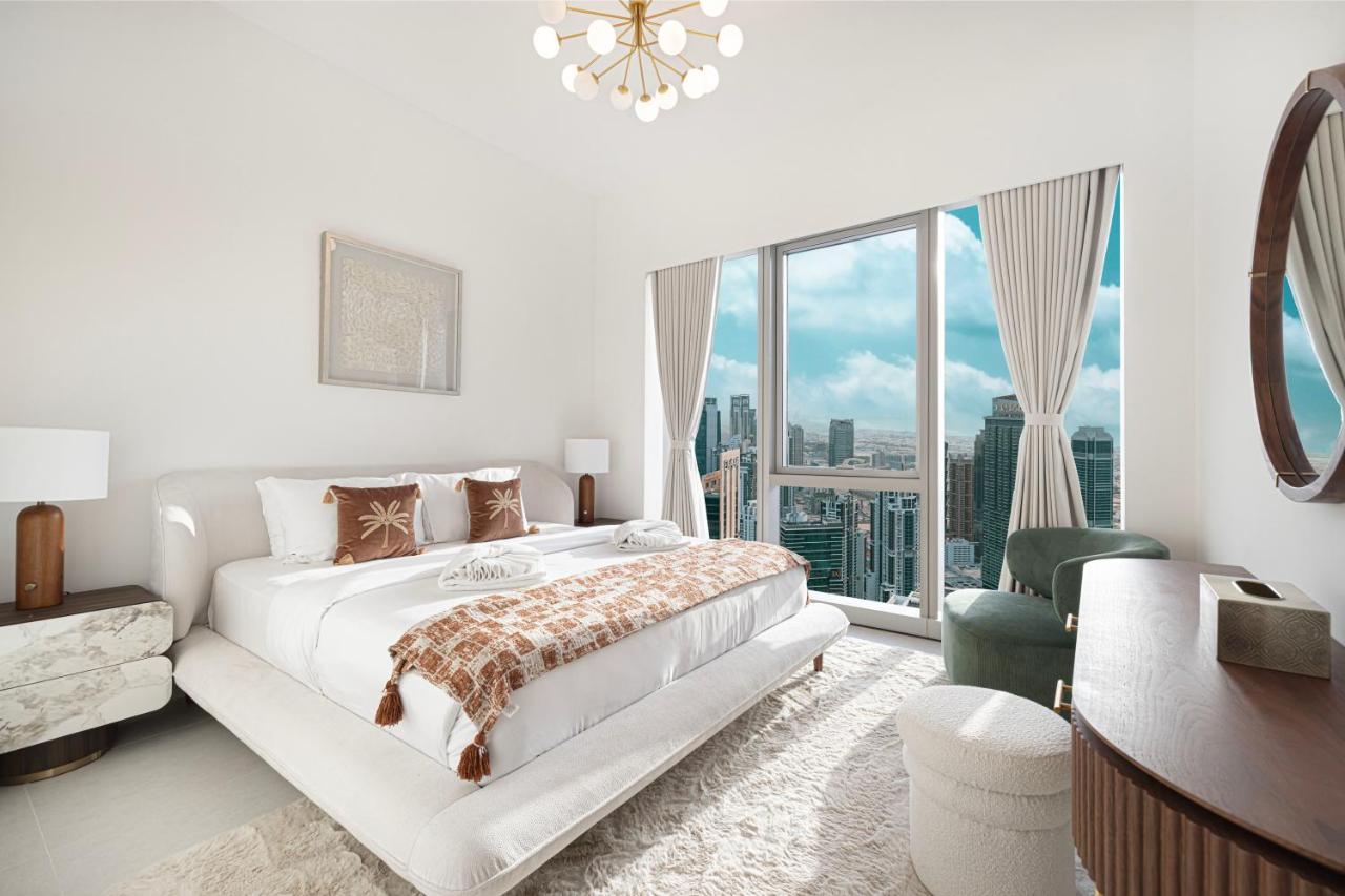 Luxury Grande Suites by Hostiva - Full City View - 3