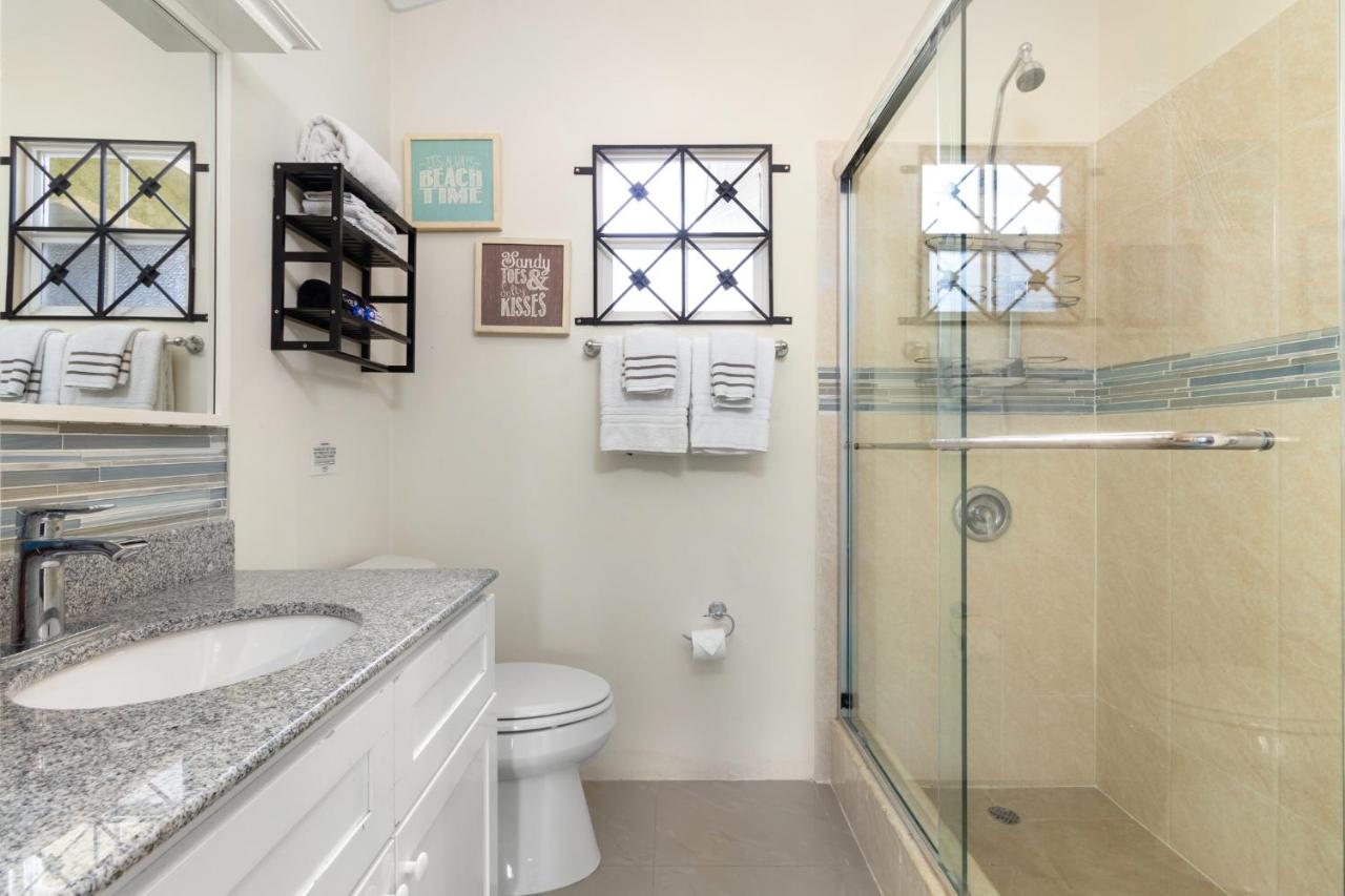 Three Bedroom Villas in Drax Hall - Pool Gym - 24hr Security - Beach Closely - 3