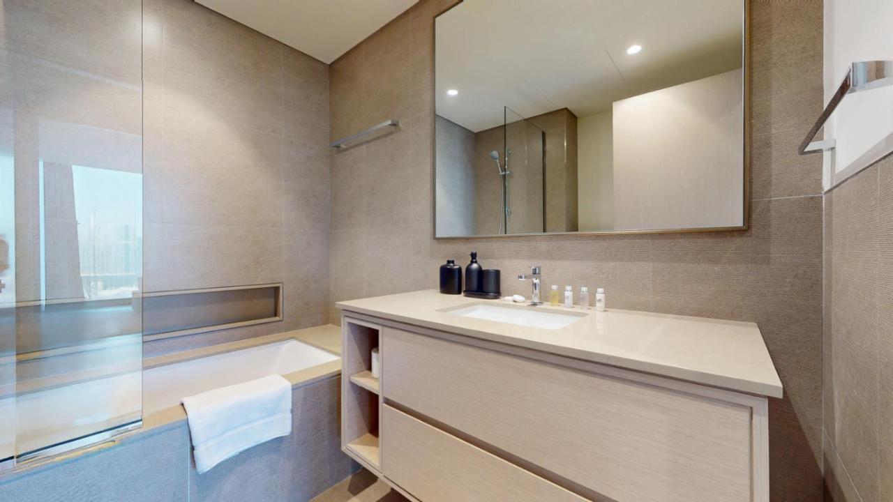 Vacationer Holiday Homes l Fountain, Burj Khalifa View l 2 Bedroom l Downtown Dubai - 3