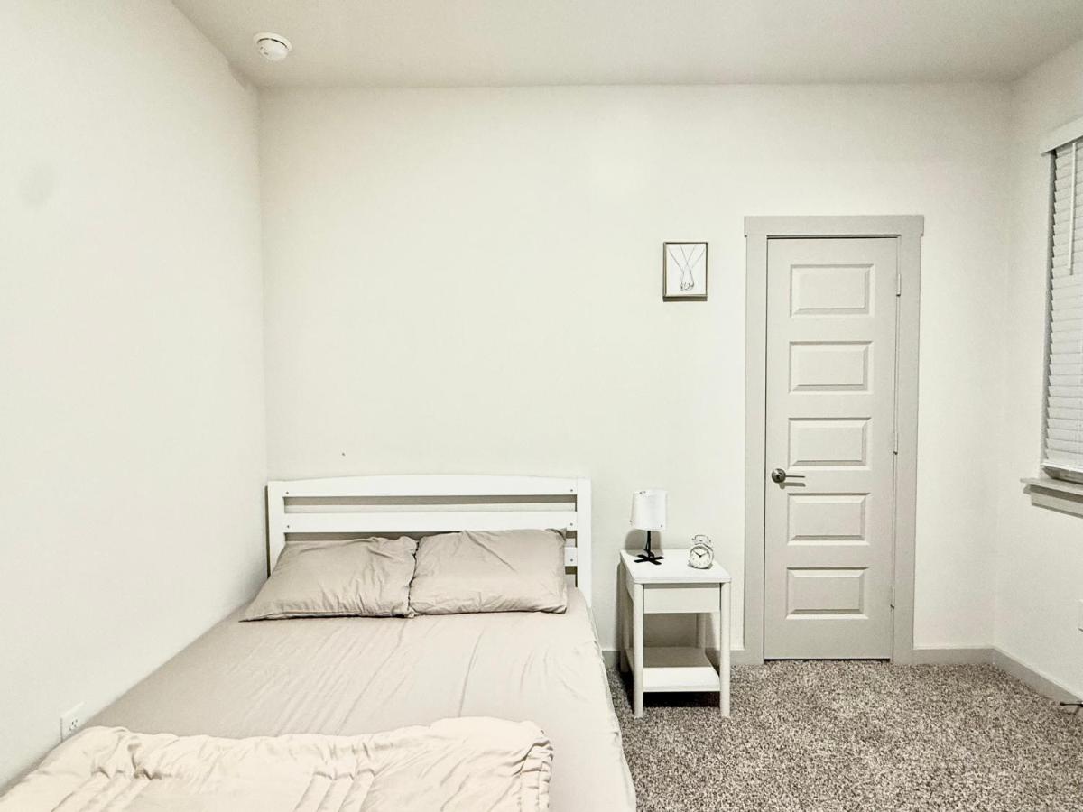 Peaceful Room in Austin - 2