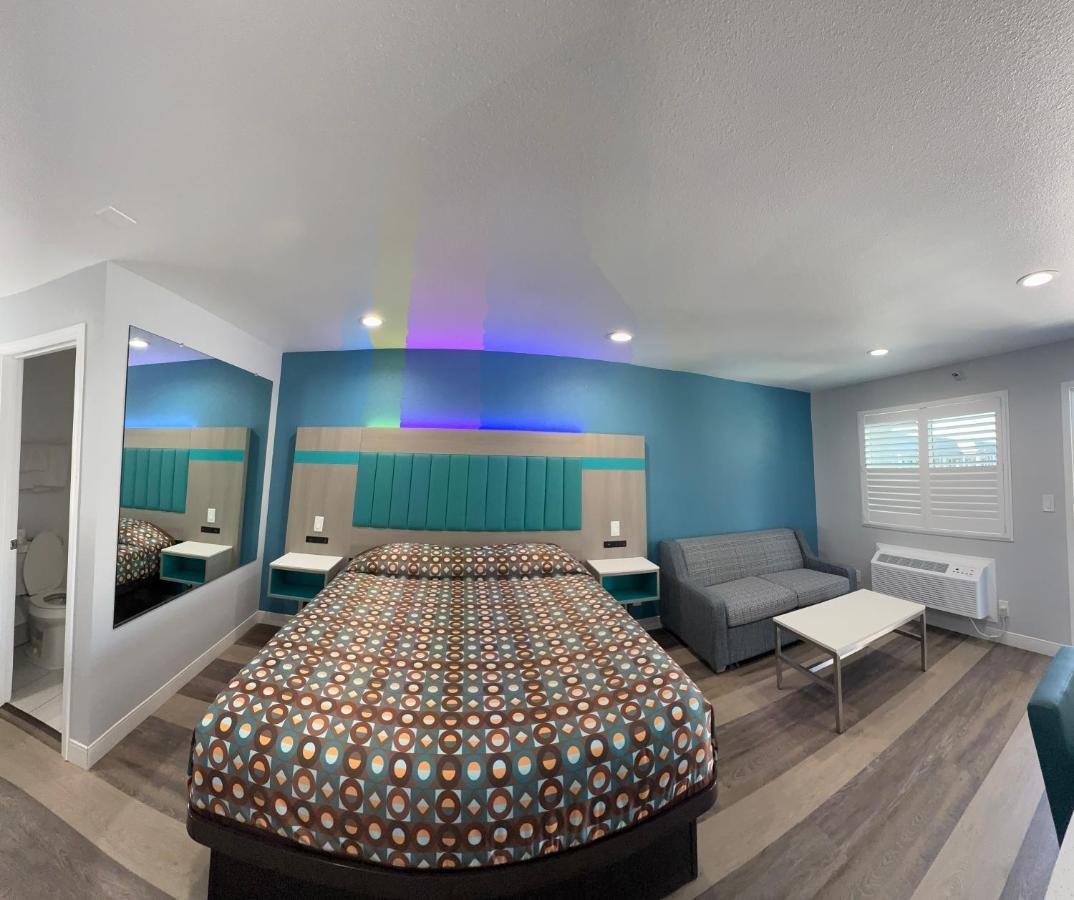 Royale Inn — photo 19