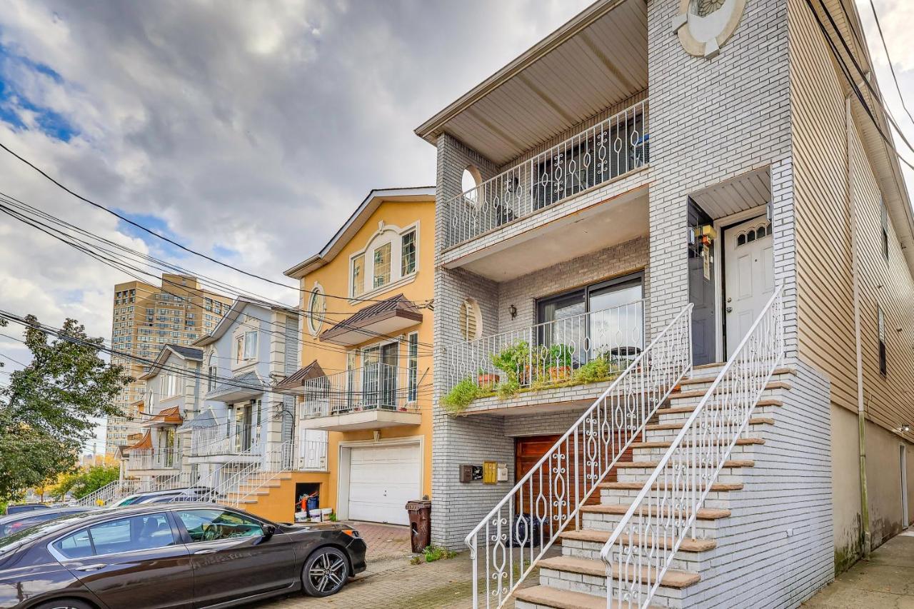 Easy NYC Commute Getaway Near World Cup and Parks