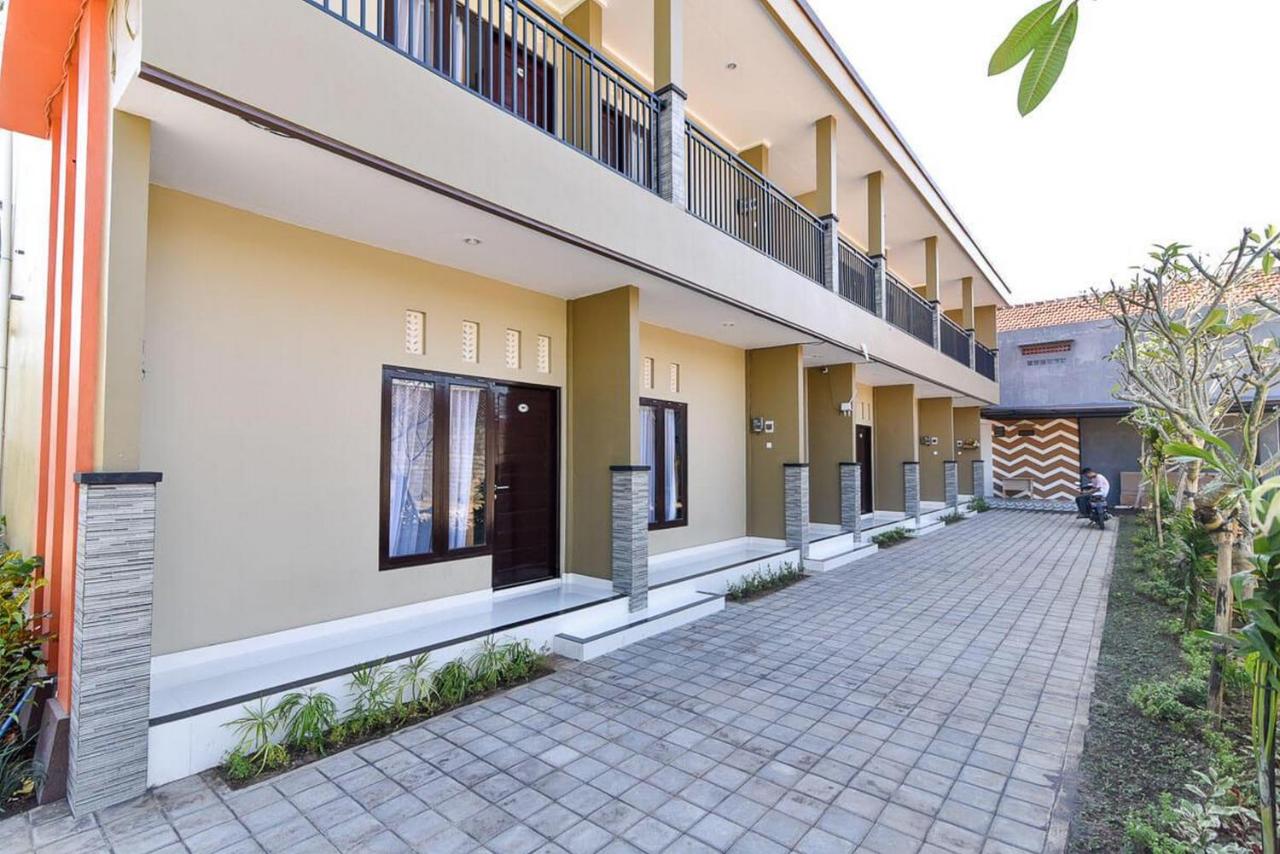 RedDoorz Plus near Jalan Imam Bonjol Denpasar - 5