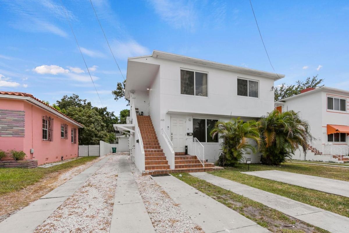 Modern and Comfort Stay in Prime Location - 5