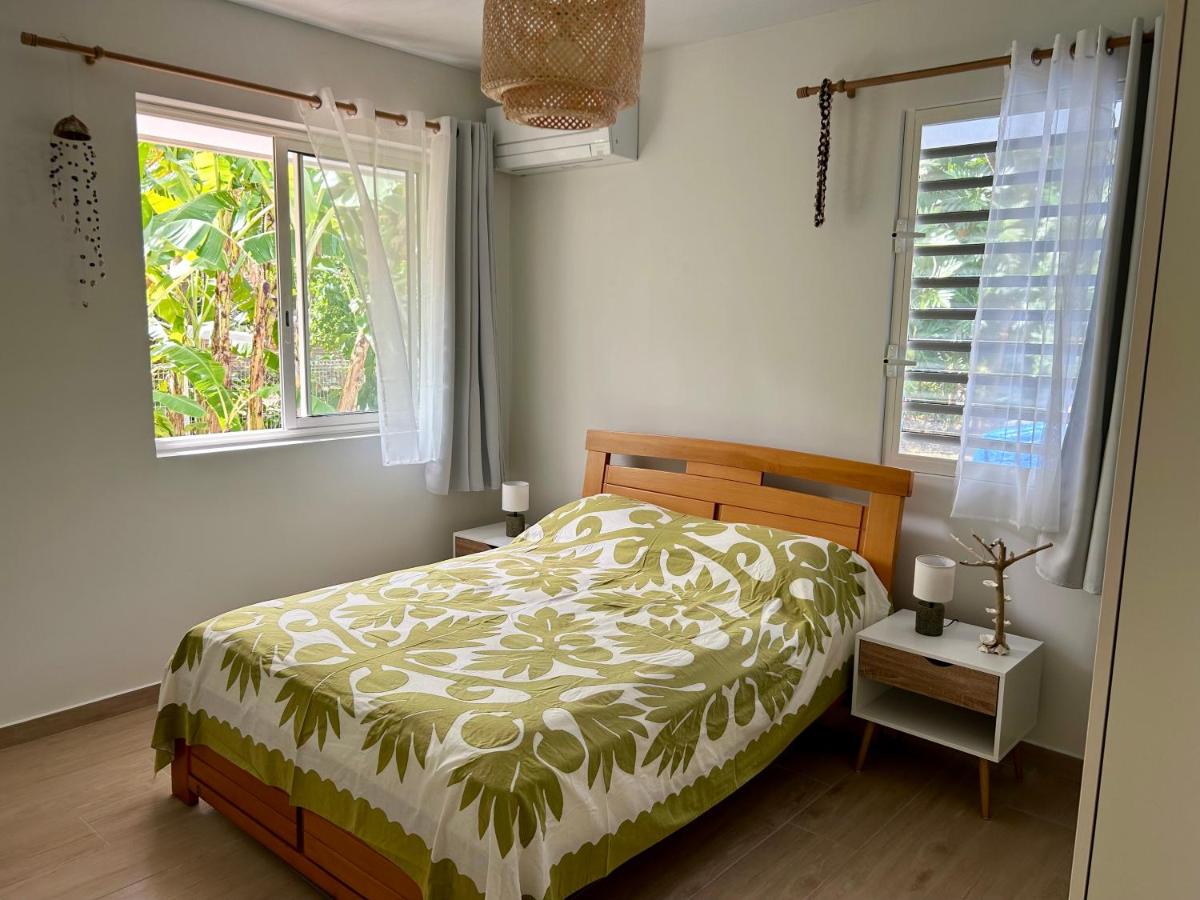 Bord de Mer, Coco Fare Beach, Tahiti - 5