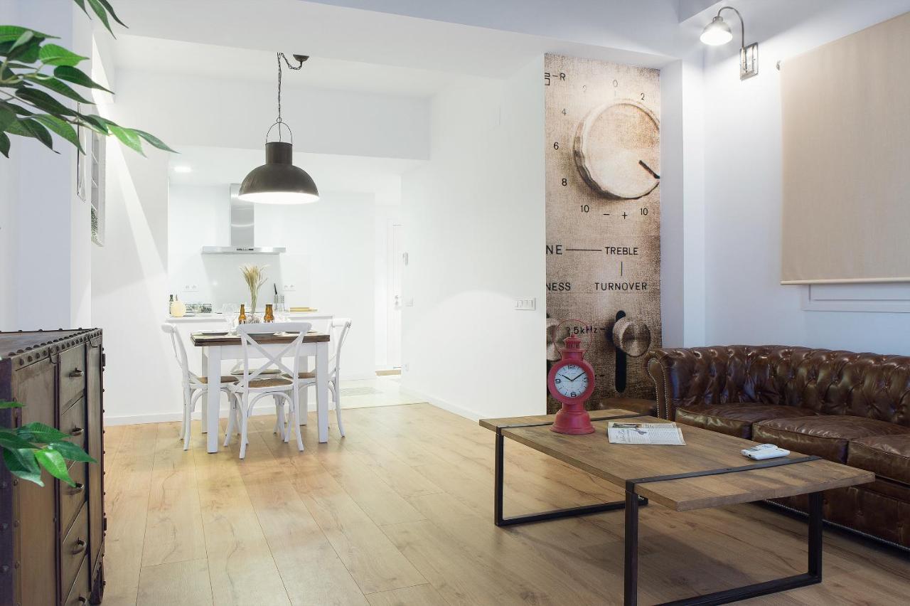 Bright Industrial Loft Barcelona Center - 4