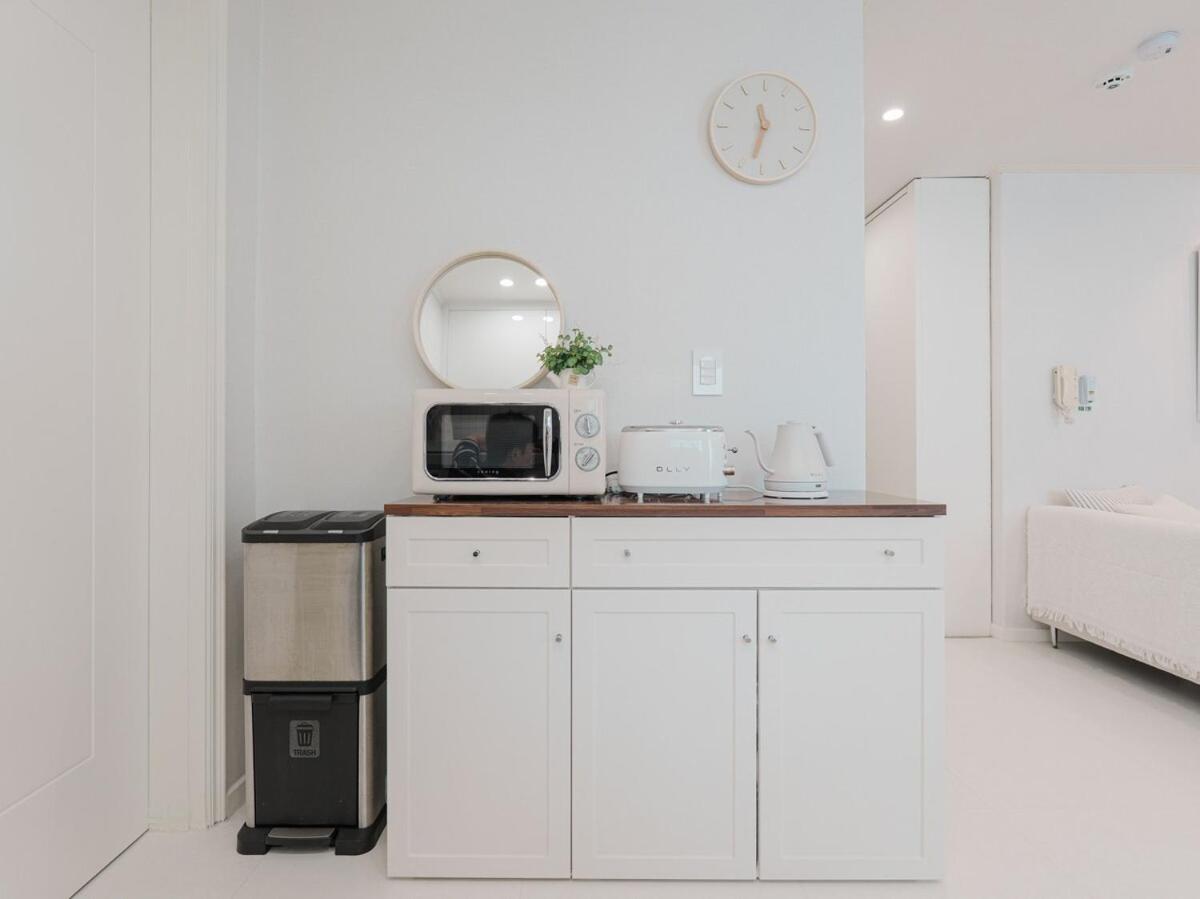 OPEN SALE, SONG Stay Park, Airport Railroad, Hongdae Station, Yeontral Park, 7 people, queen bed, air conditioner in each room, dryer, WiFi, foreigners only - 3