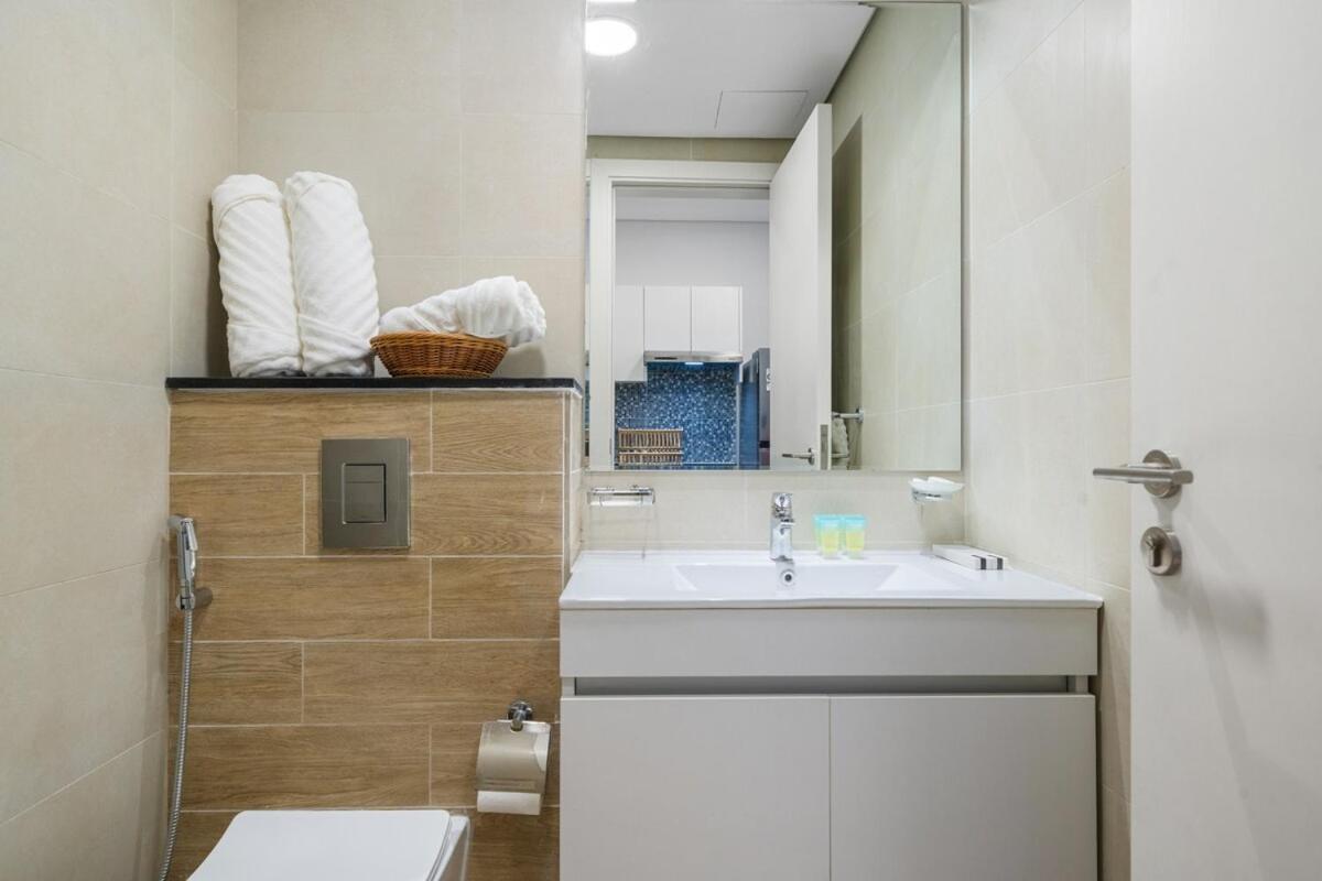 Artful Gate Loft near Airport & Yas F1 Circuit - 3