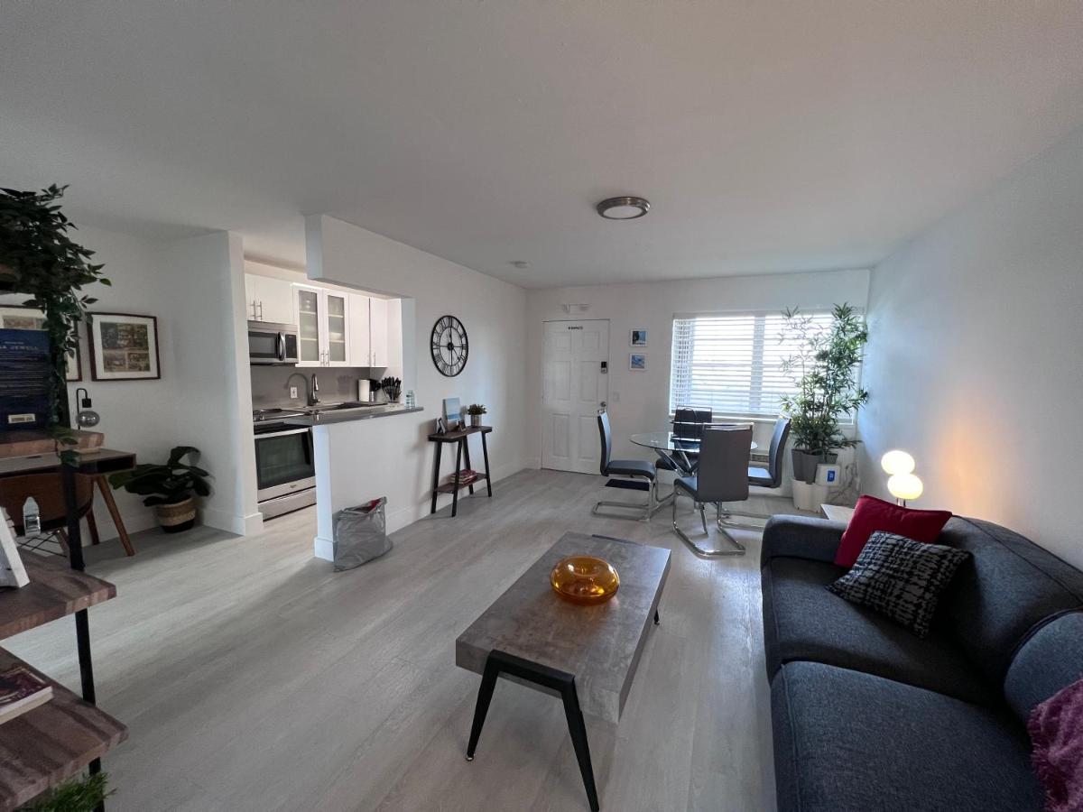 Unique Water Views, free Parking 1bed 1 bath Rooffornomads 416 - 2