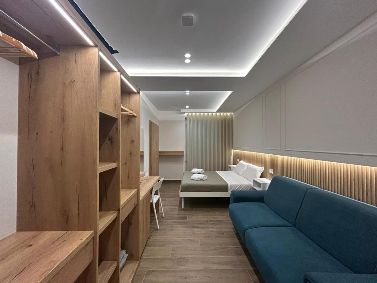 Suite Conte' Piazza Garibaldi - 2